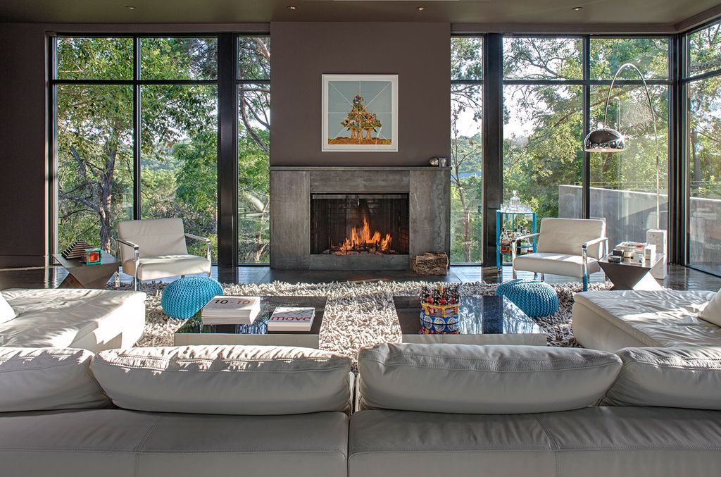 West Lake Hills Residence with impressive landscape by Specht Architects