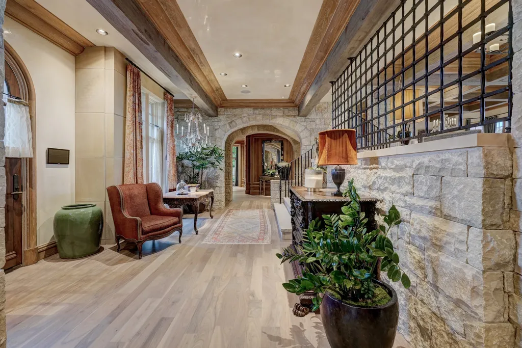 14200 Gaillardia Lane Home in Oklahoma City, Oklahoma. Nestled within the prestigious and privately gated Gaillardia Estates, this extraordinary estate designed by Jim Frazier is a true masterpiece. Situated on 3 private acres, it offers breathtaking panoramic views of holes #3 and #10 on the acclaimed Arthur Hill's Gaillardia Golf Course.