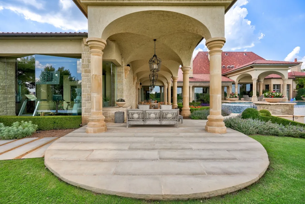 14200 Gaillardia Lane Home in Oklahoma City, Oklahoma. Nestled within the prestigious and privately gated Gaillardia Estates, this extraordinary estate designed by Jim Frazier is a true masterpiece. Situated on 3 private acres, it offers breathtaking panoramic views of holes #3 and #10 on the acclaimed Arthur Hill's Gaillardia Golf Course.