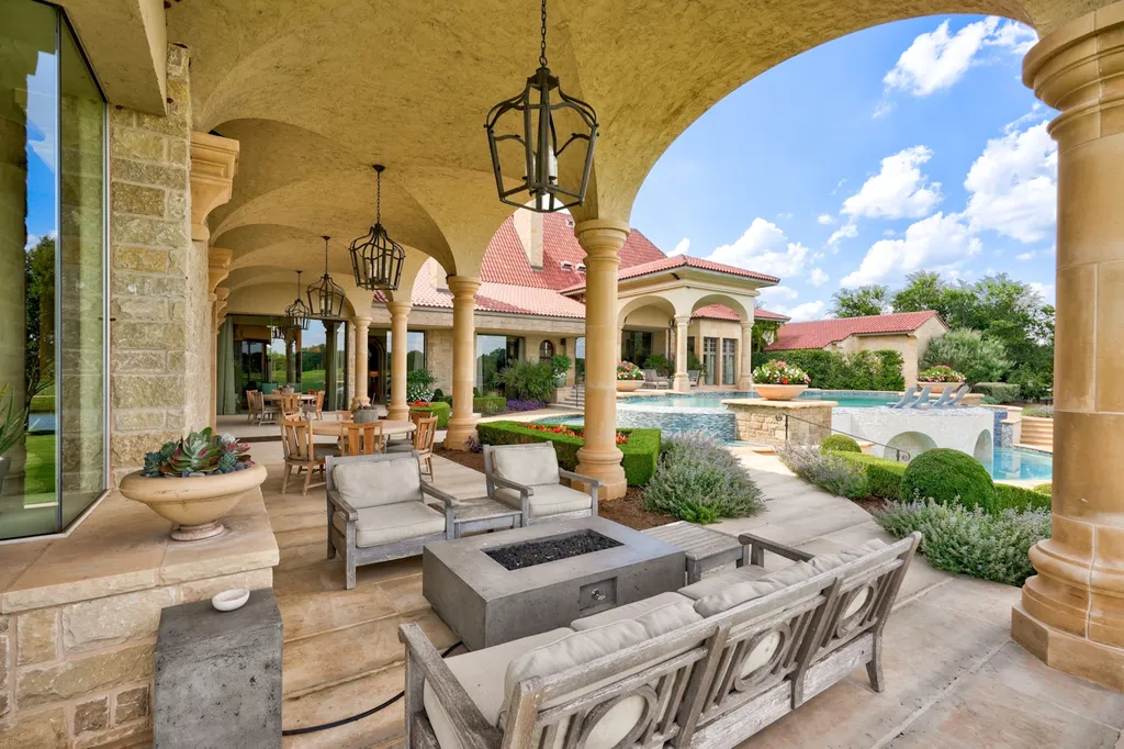 14200 Gaillardia Lane Home in Oklahoma City, Oklahoma. Nestled within the prestigious and privately gated Gaillardia Estates, this extraordinary estate designed by Jim Frazier is a true masterpiece. Situated on 3 private acres, it offers breathtaking panoramic views of holes #3 and #10 on the acclaimed Arthur Hill's Gaillardia Golf Course.