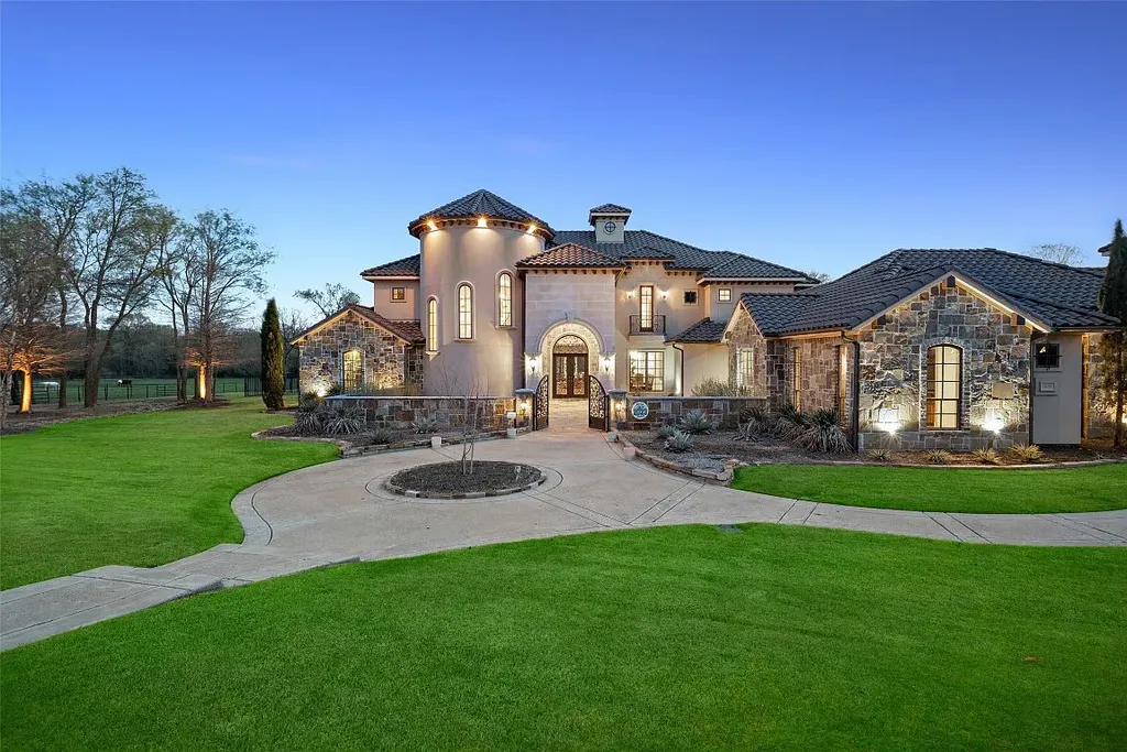 Experience the perfect blend of Texas Hill Country charm and modern urban living in this exceptional 5-bedroom, 6-bathroom home located on a peaceful cul-de-sac and nestled on 2.3 acres of scenic beauty, with the added advantage of being adjacent to an equestrian farm. The thoughtfully designed interiors showcase light woods, warm stones, and expansive windows, creating inviting and bright spaces throughout.