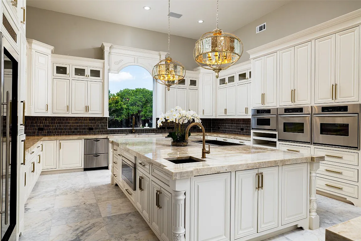 3712 Dustin Trail Home in Dalworthington Gardens, Texas. Experience the epitome of luxury and exclusivity with this breathtaking gated resort home situated on an expansive 8.5-acre estate. Every detail of this grand celebrity-style residence has been meticulously crafted, from the majestic cathedral ceilings to the mesmerizing views of the resort-style oasis.