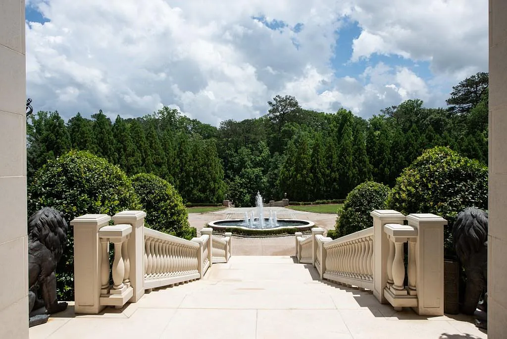 4110 Paces Ferry Road NW Home in Atlanta, Georgia. Experience ultimate privacy and luxury in Atlanta's most breathtaking gated estate, nestled on 17 acres of serene park-like grounds with extensive Chattahoochee River frontage. This remarkable property offers an unmatched array of amenities for the most discerning homeowner.