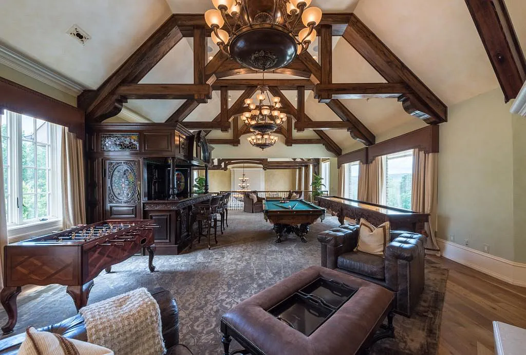 4110 Paces Ferry Road NW Home in Atlanta, Georgia. Experience ultimate privacy and luxury in Atlanta's most breathtaking gated estate, nestled on 17 acres of serene park-like grounds with extensive Chattahoochee River frontage. This remarkable property offers an unmatched array of amenities for the most discerning homeowner.