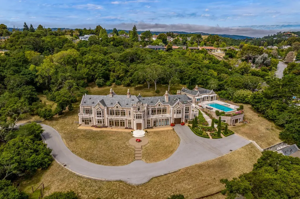 490 Las Pulgas Drive Home in Woodside, California. Step into a world of opulence and European elegance in this extraordinary residence situated on 5.32 acres of private gated land. Crafted with impeccable attention to detail by renowned builder Markay Johnson in 2014, this home offers breathtaking views of the San Francisco Bay. 