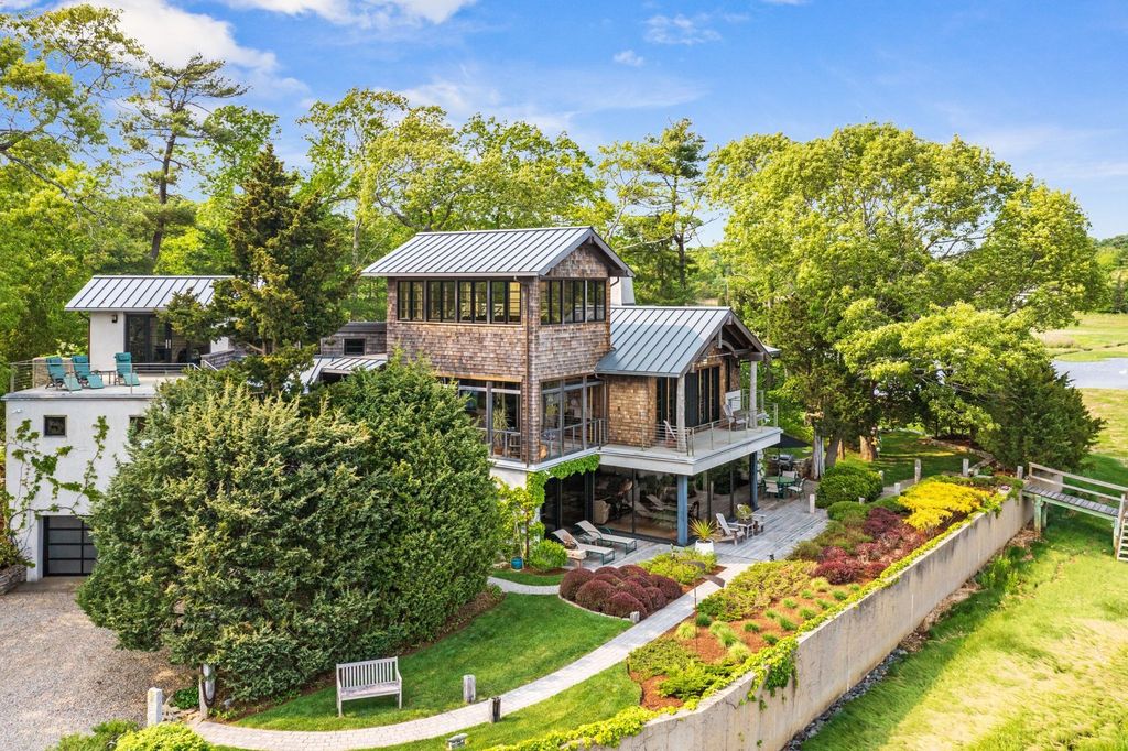A Captivating Island Sanctuary in Duxbury, MA: Unmatched Privacy and Enduring Beauty Listed at $4.25M