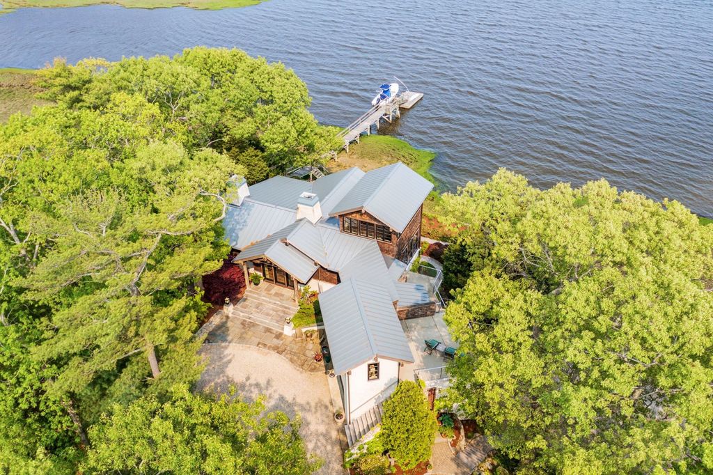 A Captivating Island Sanctuary in Duxbury, MA: Unmatched Privacy and Enduring Beauty Listed at $4.25M
