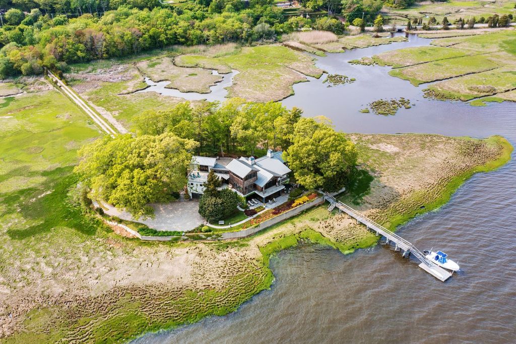 A Captivating Island Sanctuary in Duxbury, MA: Unmatched Privacy and Enduring Beauty Listed at $4.25M