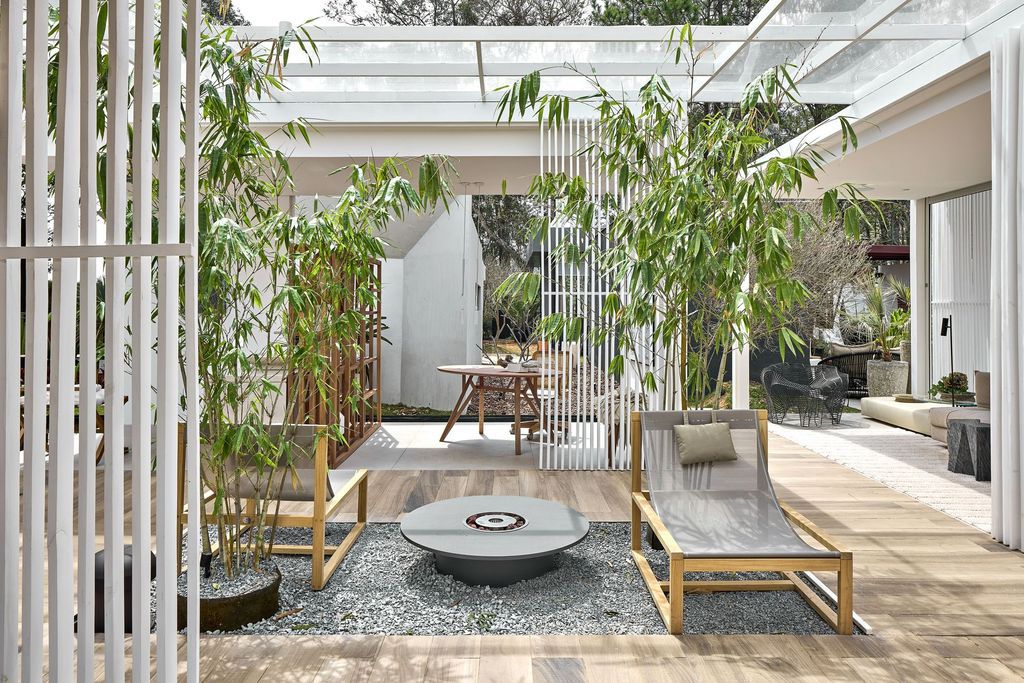 Acqua House with simplicity & functionality by Cristina Menezes Arquitetura