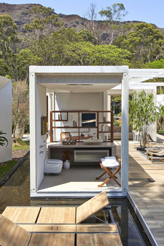 Acqua House with simplicity functionality by Cristina Menezes Arquitetura 12