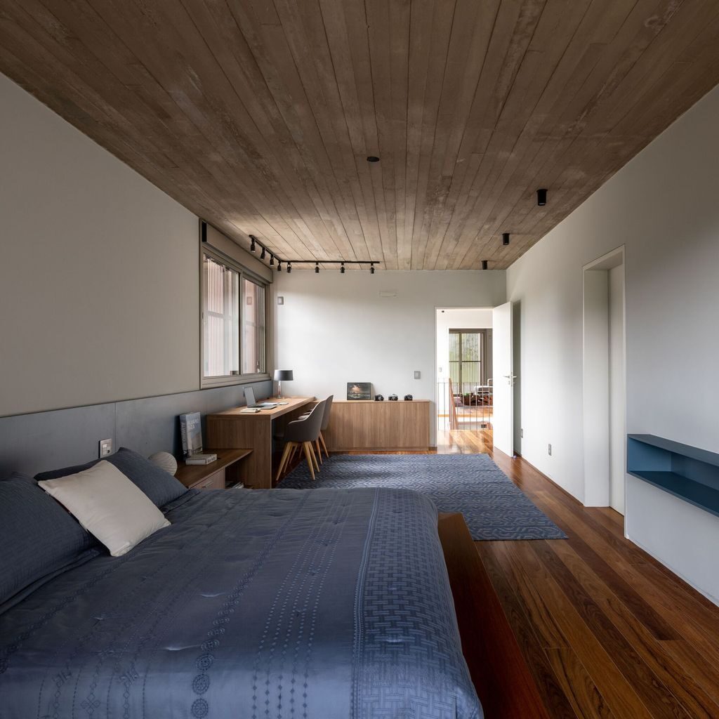 Axial House, harmonious connection with surroundings by TAU Arquitetos