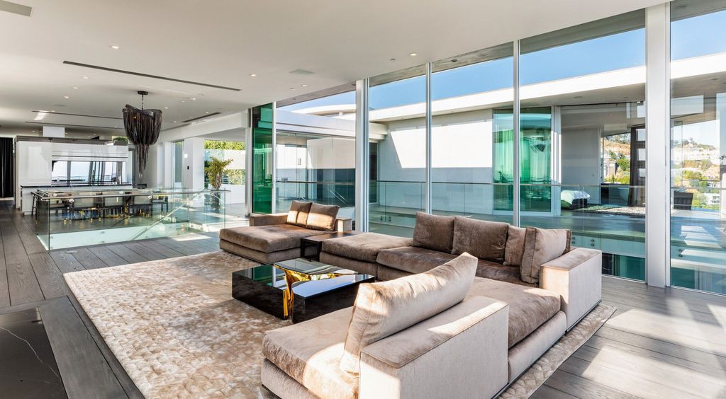 Blue Jay Way Residence showcase California lifestyle by McClean Design