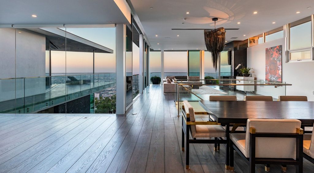 Blue Jay Way Residence showcase California lifestyle by McClean Design