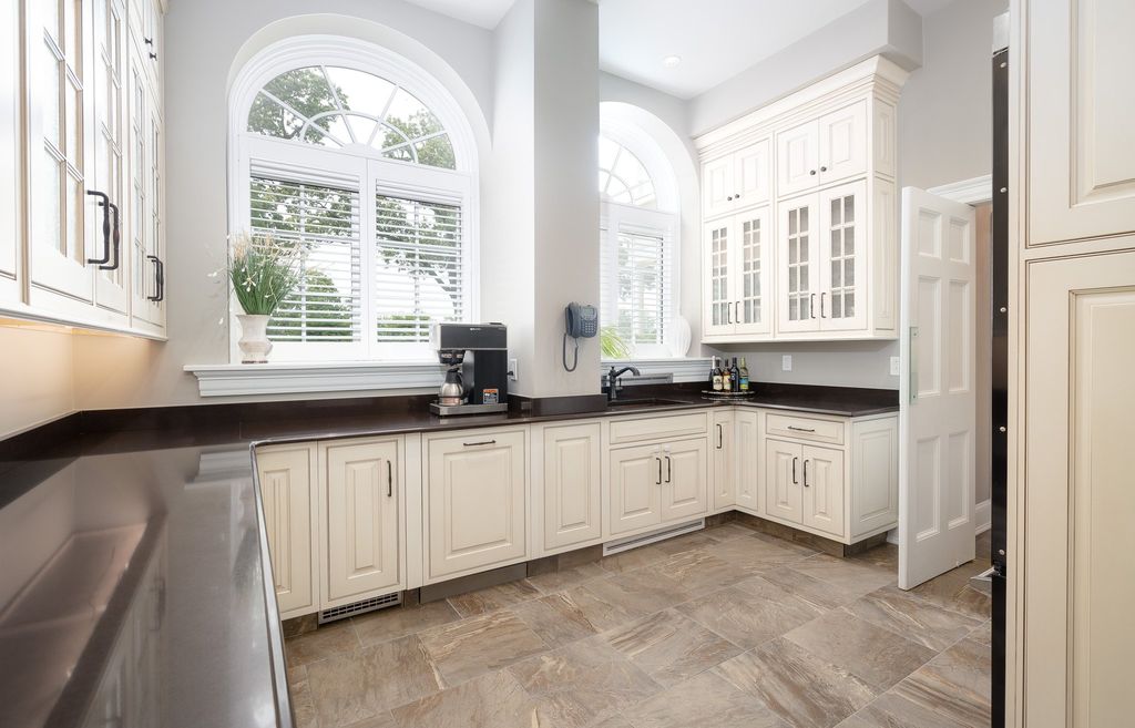 Breathtaking Estate with Stunning Views of the River in Alton, IL Asking $8.45M