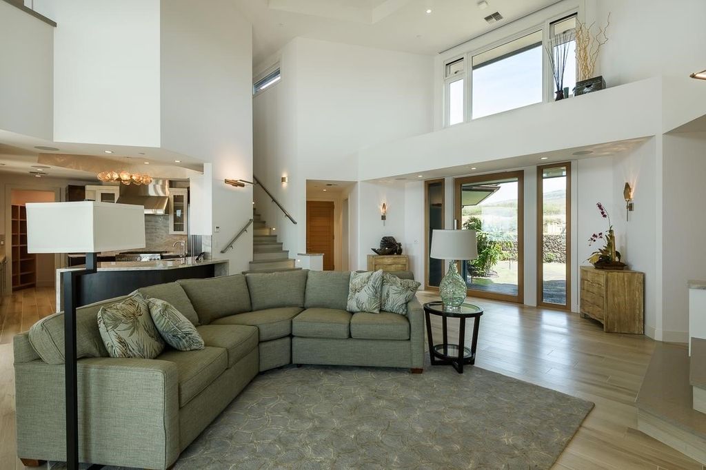 Breathtaking Estate with Unparalleled Views of Emerald and Turquoise Waters in Ahihi Bay, HI, Listed for $26.5M