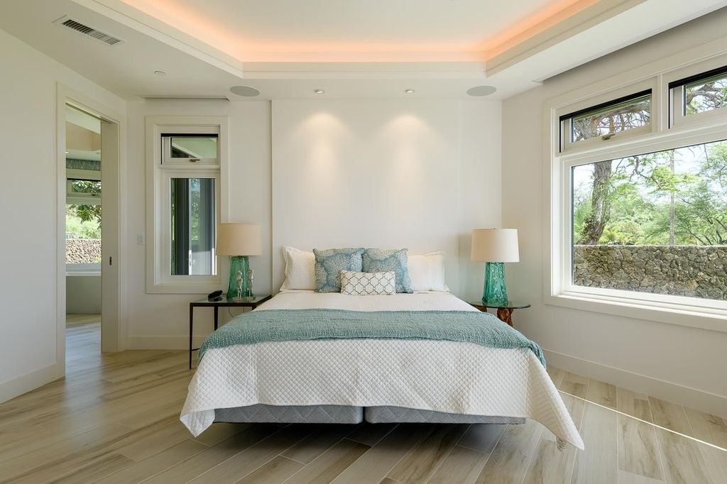 Breathtaking Estate with Unparalleled Views of Emerald and Turquoise Waters in Ahihi Bay, HI, Listed for $26.5M