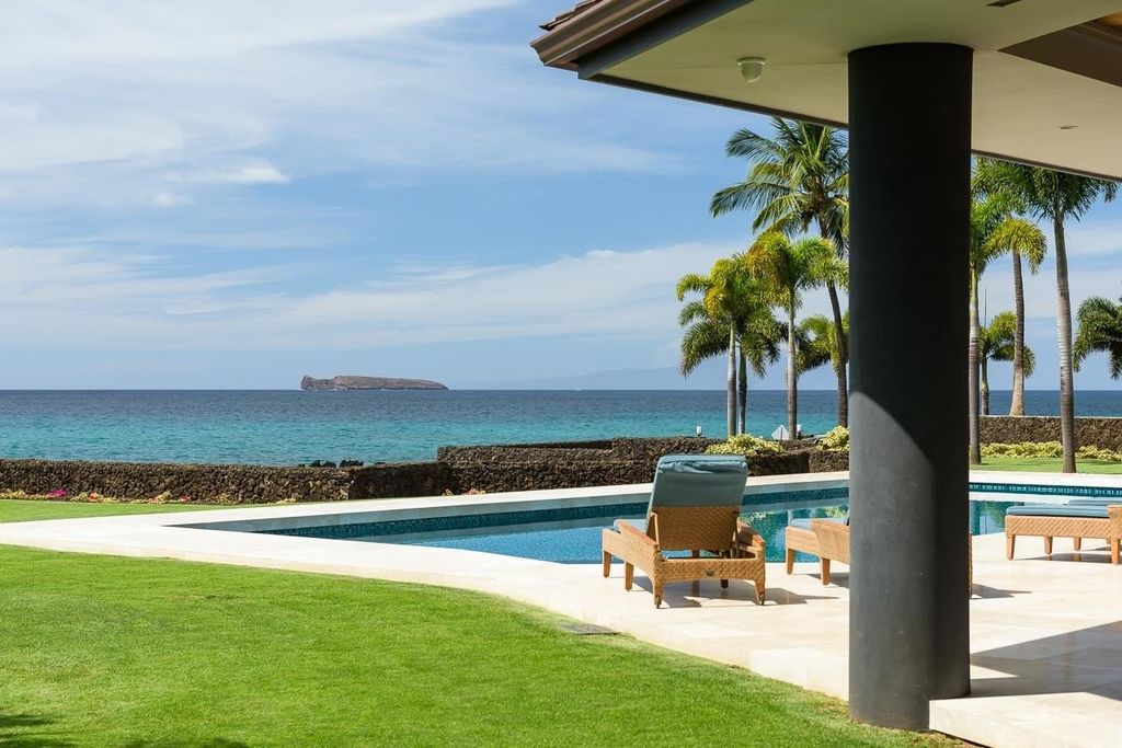 Breathtaking Estate with Unparalleled Views of Emerald and Turquoise Waters in Ahihi Bay, HI, Listed for $26.5M