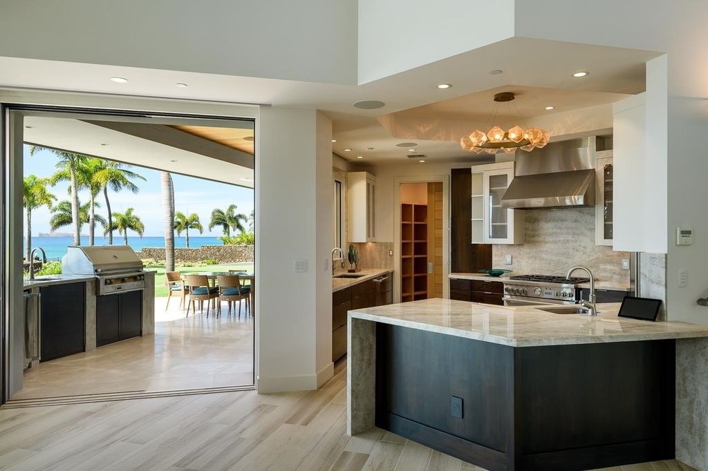 Breathtaking Estate with Unparalleled Views of Emerald and Turquoise Waters in Ahihi Bay, HI, Listed for $26.5M