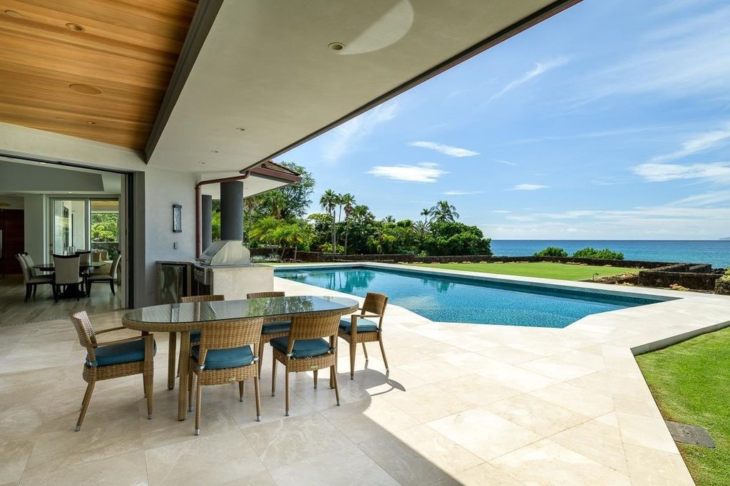 Breathtaking Estate with Unparalleled Views of Emerald and Turquoise Waters in Ahihi Bay, HI, Listed for $26.5M