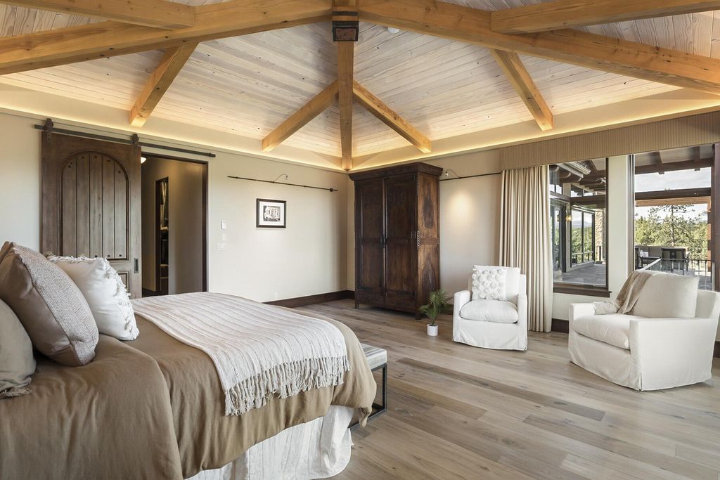 Breathtaking Panoramic Cascade Mountain Views and Rustic Elegance Define this $4.1M Luxurious Custom Home in Bend, OR