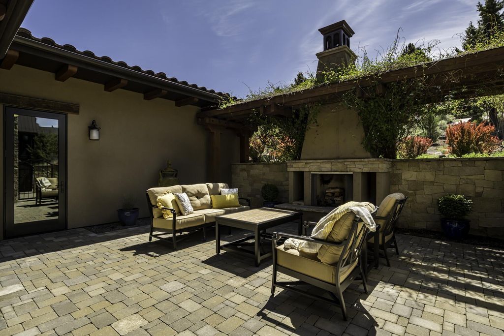 Breathtaking Panoramic Cascade Mountain Views and Rustic Elegance Define this $4.1M Luxurious Custom Home in Bend, OR