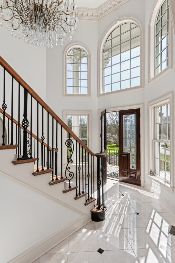 Elegant and Sophisticated Home in Nashville TN Asking 3 5