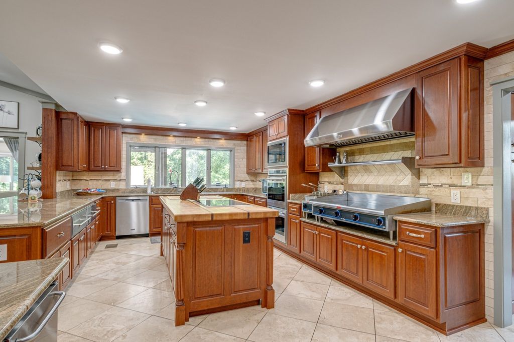 Exceptional Retreat on a Sprawling 9 Acre Estate in Winchester, TN - Ultimate Privacy and Tranquility Asking $6.9 Million