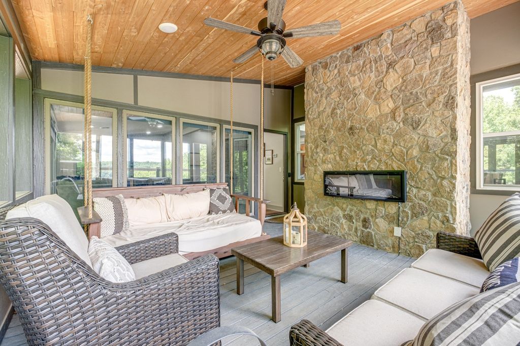 Exceptional Retreat on a Sprawling 9 Acre Estate in Winchester, TN - Ultimate Privacy and Tranquility Asking $6.9 Million