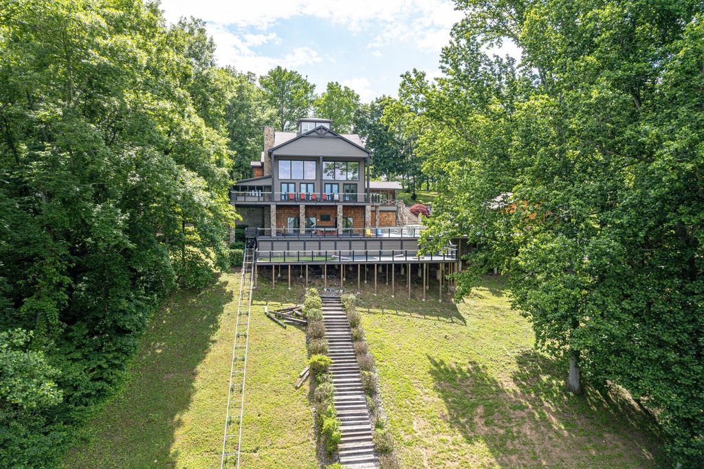 Exceptional Retreat on a Sprawling 9 Acre Estate in Winchester, TN - Ultimate Privacy and Tranquility Asking $6.9 Million