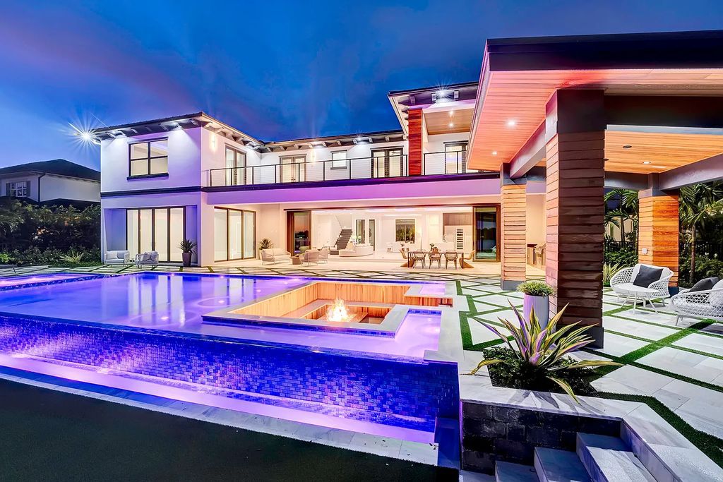 Introducing 55 River Drive, a brand new waterfront residence in Tequesta, Florida. This stunning home offers direct ocean access and boasts 100 feet of wide water views.
