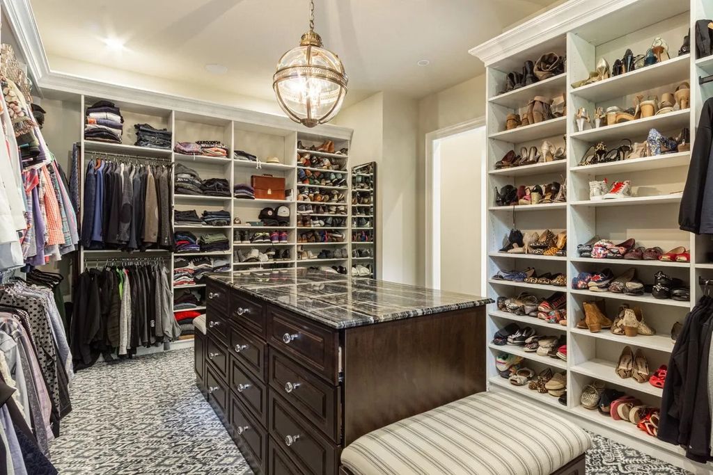 Exquisite Custom-Built Masterpiece: Timeless Luxury Home in Franklin, MI Asking $3.195M