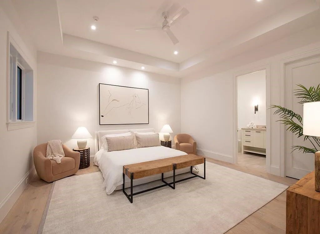 Discover luxurious living at 540 4th Avenue N in Old Naples, Florida. This brand-new home, built in 2023, features 5 beds, 6 baths, and 6,219 sq. ft. of living space.