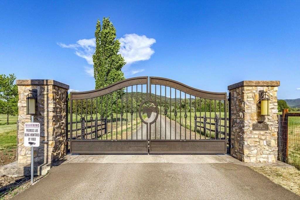 Extraordinary Estate: Celtic Moon Vineyards - Wine Lover's Dream in Eagle Point, OR Asking Price $5.75 Million