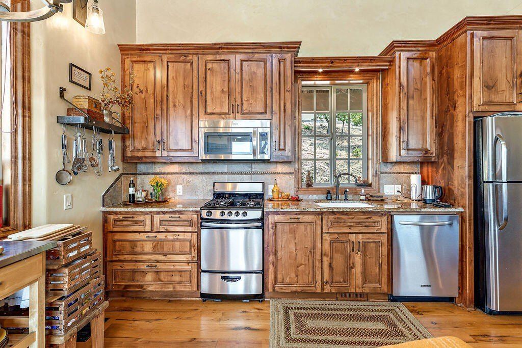 Extraordinary Estate: Celtic Moon Vineyards - Wine Lover's Dream in Eagle Point, OR Asking Price $5.75 Million