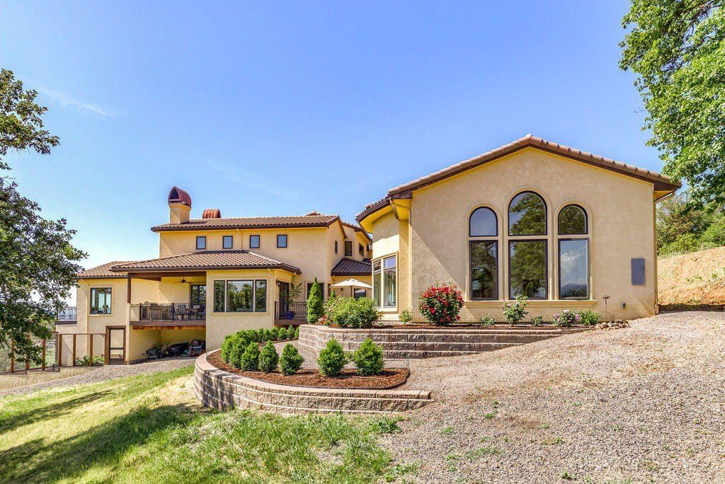 Extraordinary Estate: Celtic Moon Vineyards - Wine Lover's Dream in Eagle Point, OR Asking Price $5.75 Million