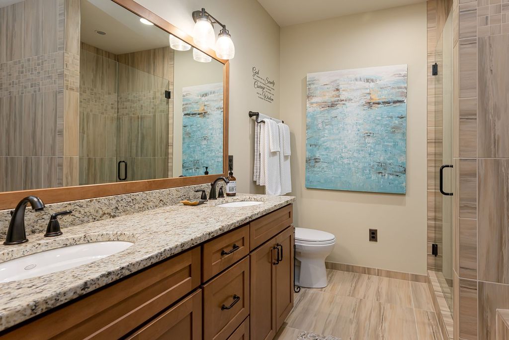 Hendersonville Retreat: Unparalleled Views and Exquisite Design Priced at $4.2 Million