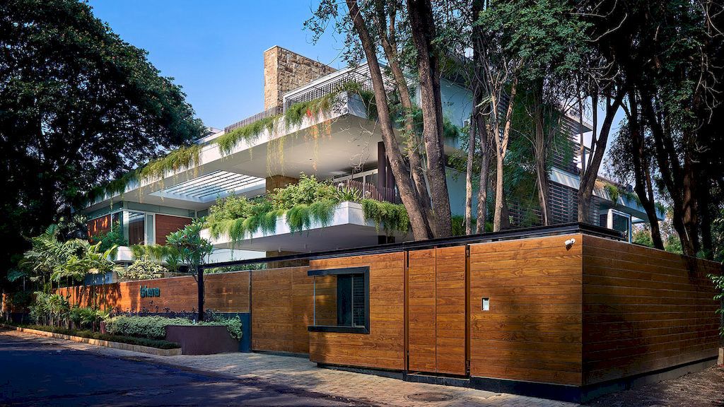 Hovering Gardens House in Pune, India by Niraj Doshi Design Consultancy