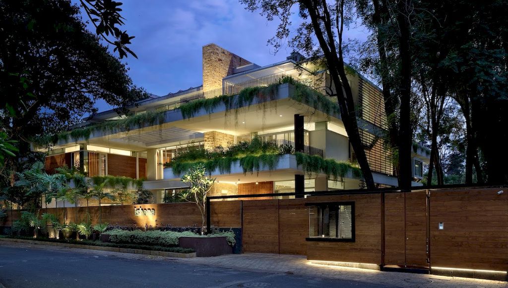 Hovering Gardens House in Pune, India by Niraj Doshi Design Consultancy