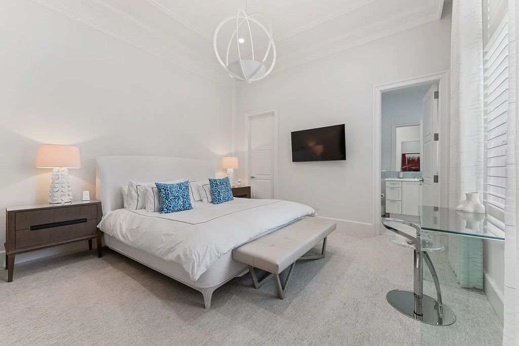 Welcome to 11771 Calleta Court, a luxurious furnished residence in Palm Beach Gardens, Florida. This exceptional home in the Grand Estates of Old Palm Golf Club offers timeless elegance, meticulous craftsmanship, and a desirable location.