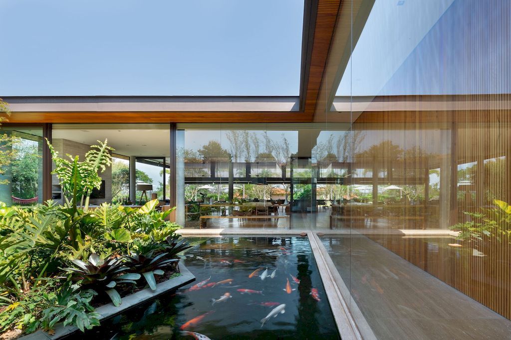 Mangabas Residence by Reinach Mendonça Arquitetos Associados
