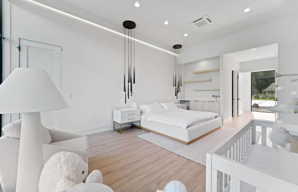 Modern Home with Convenience, Entertainment, and Smart-Ready Features in Brush Prairie, WA  Listed at $3.45M