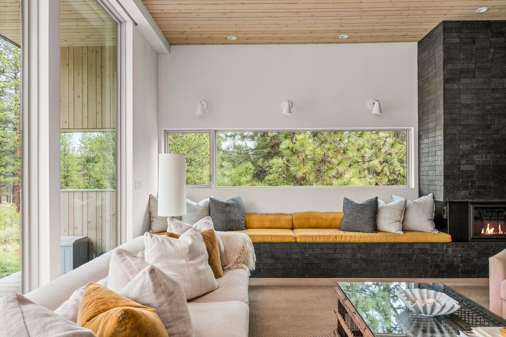 Modern Marvel in Oregon: An Exquisite Property with Incredible Attention to Detail Listed at $4.35M