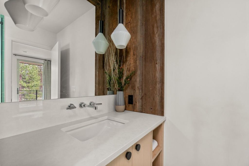 Modern Marvel in Oregon: An Exquisite Property with Incredible Attention to Detail Listed at $4.35M
