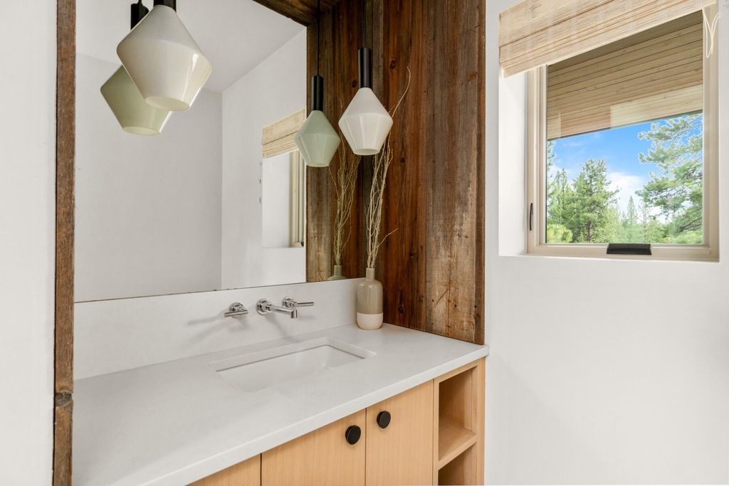 Modern Marvel in Oregon: An Exquisite Property with Incredible Attention to Detail Listed at $4.35M