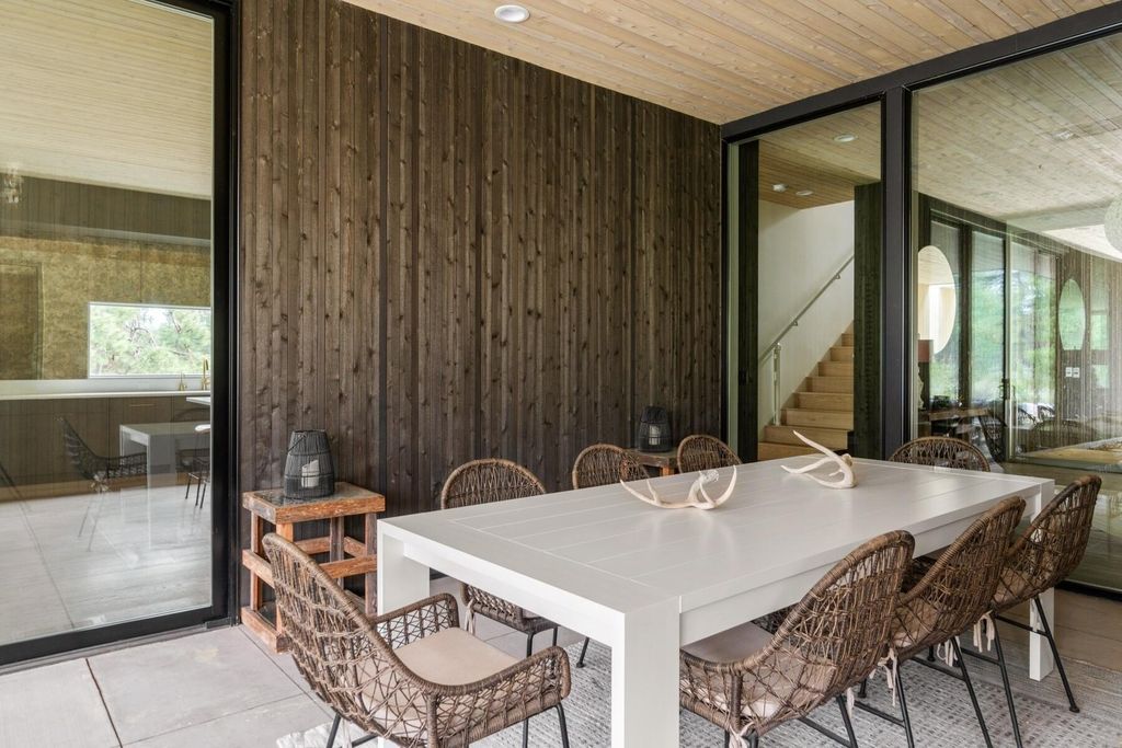 Modern Marvel in Oregon: An Exquisite Property with Incredible Attention to Detail Listed at $4.35M