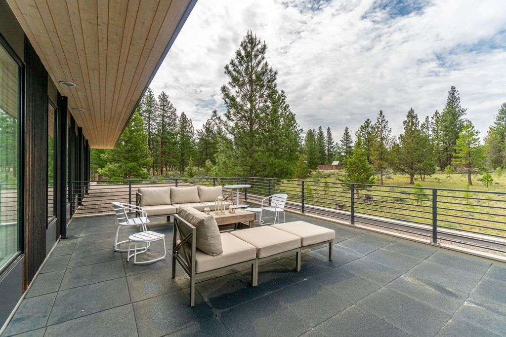 Modern Marvel in Oregon: An Exquisite Property with Incredible Attention to Detail Listed at $4.35M