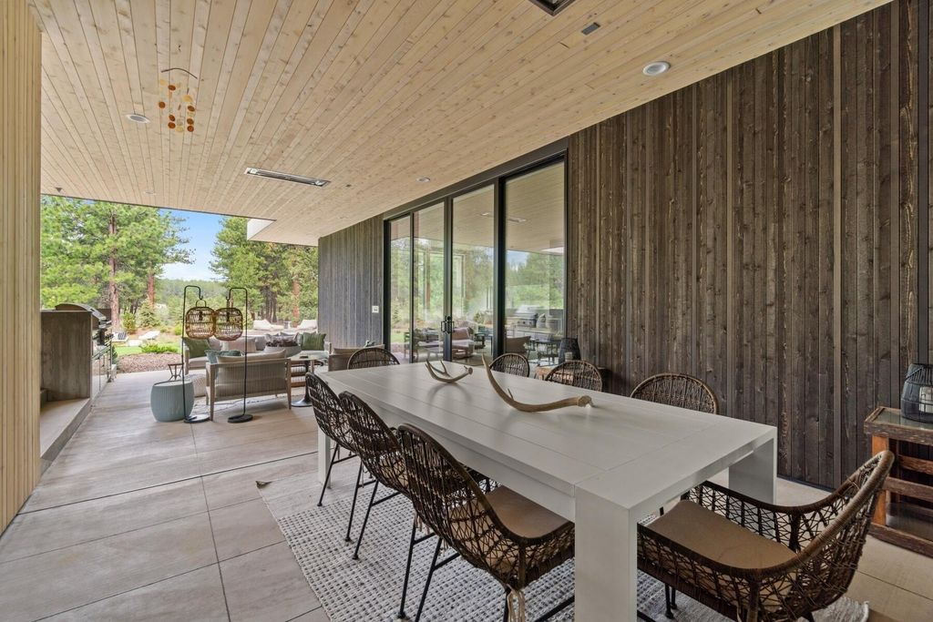 Modern Marvel in Oregon: An Exquisite Property with Incredible Attention to Detail Listed at $4.35M