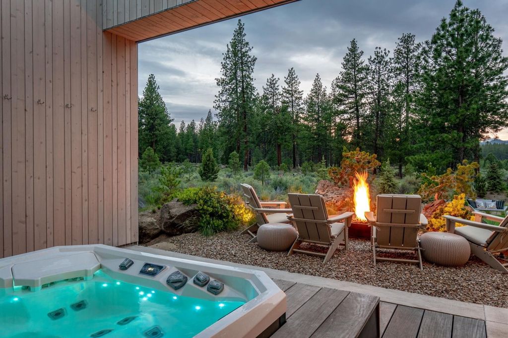 Modern Marvel in Oregon: An Exquisite Property with Incredible Attention to Detail Listed at $4.35M