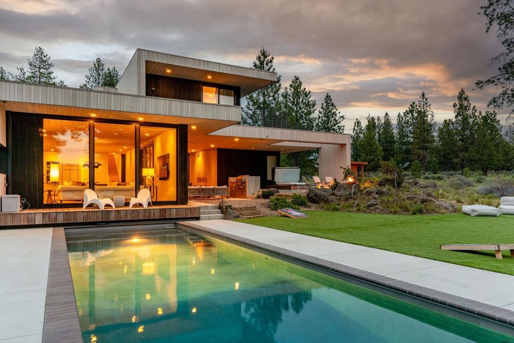 Modern Marvel in Oregon: An Exquisite Property with Incredible Attention to Detail Listed at $4.35M