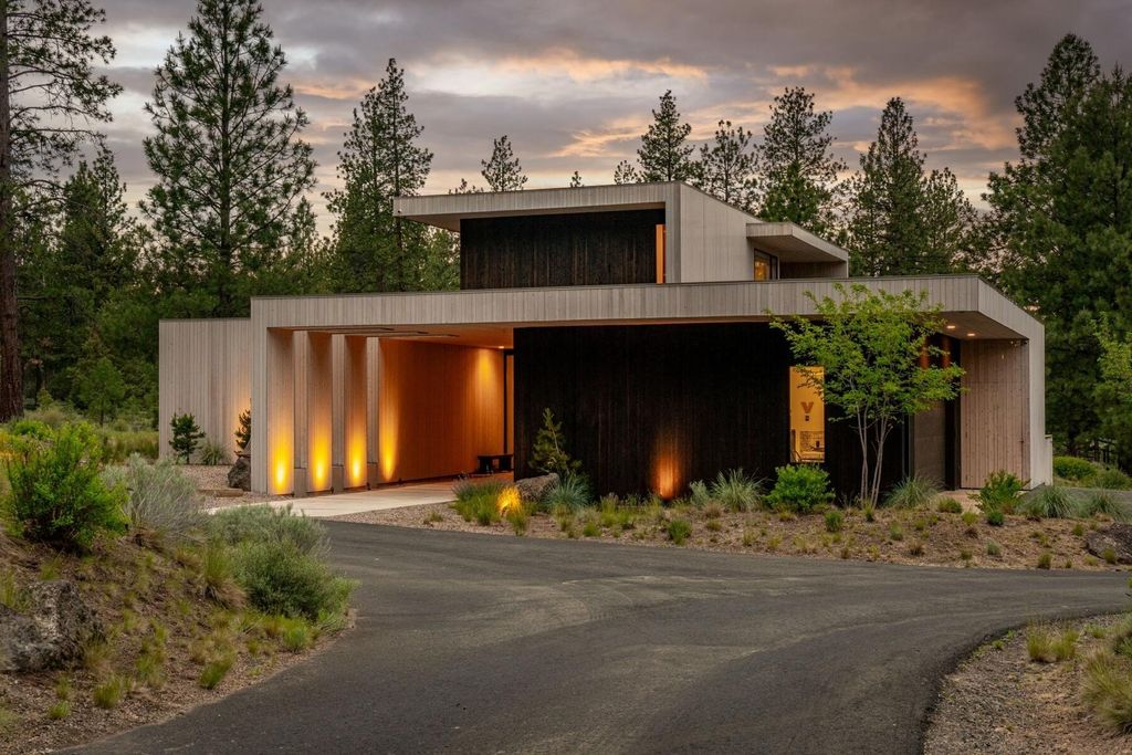 Modern Marvel in Oregon: An Exquisite Property with Incredible Attention to Detail Listed at $4.35M